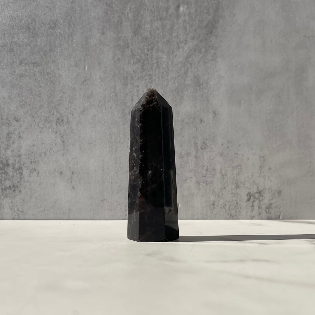 【黒き守護の塔】モリオンタワー 37.5㎝✴︎黒水晶 │ 浄化・邪気払い✴︎台座付 魔除け・厄除け【モリオン タワー】② 鉱物 天然石 パワーストーン