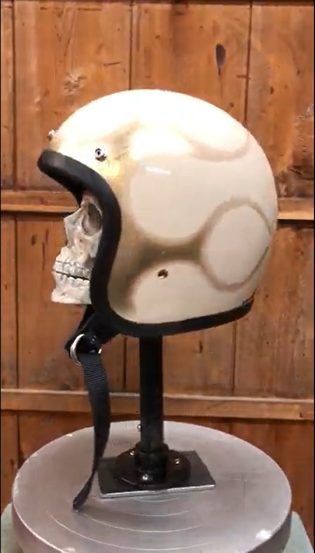 燻銀ヘルメット