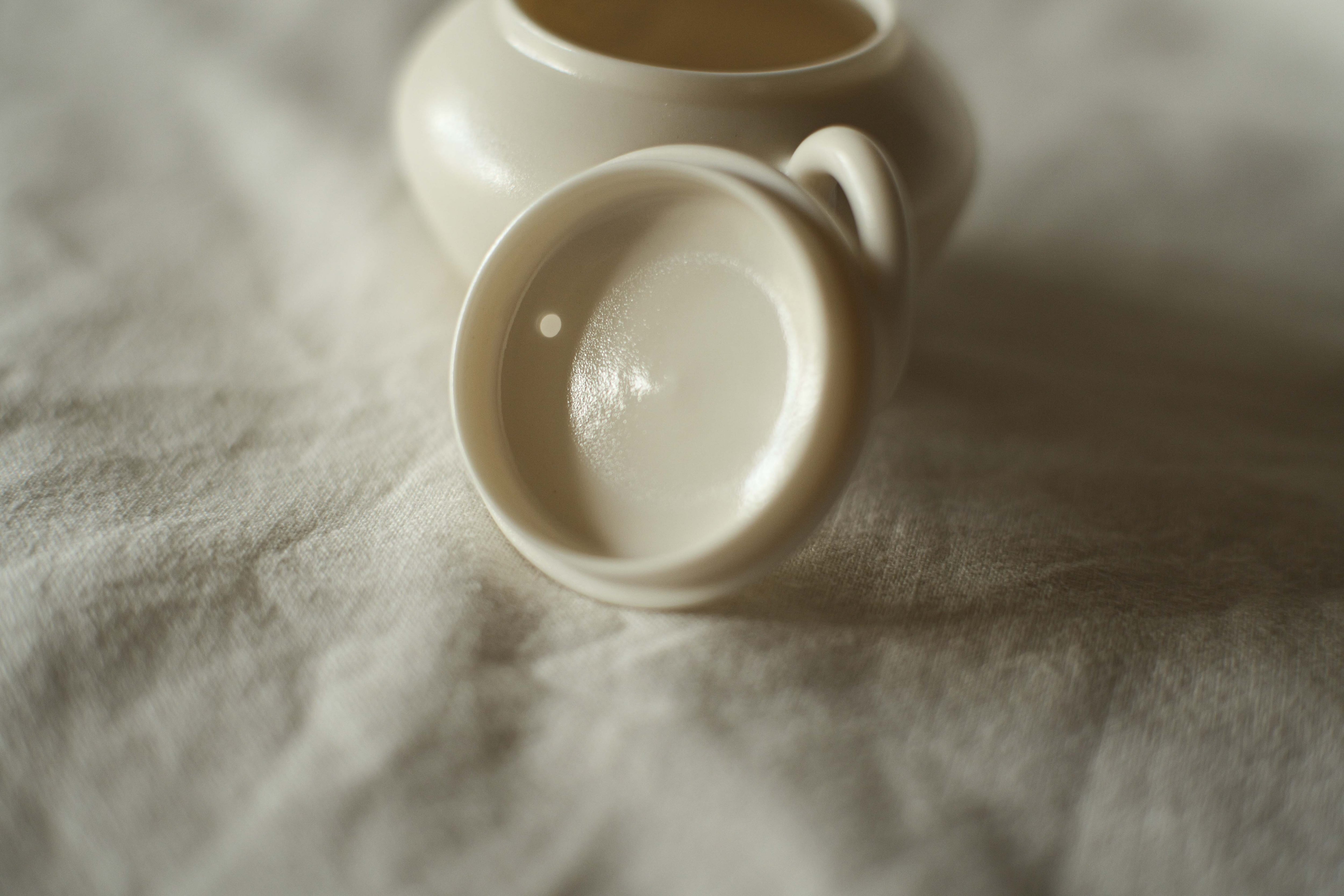 徳化薄胎薪窯白磁茶壺 長月玄（ろくろ引き/満水容量85cc） | 北白川糕糰店