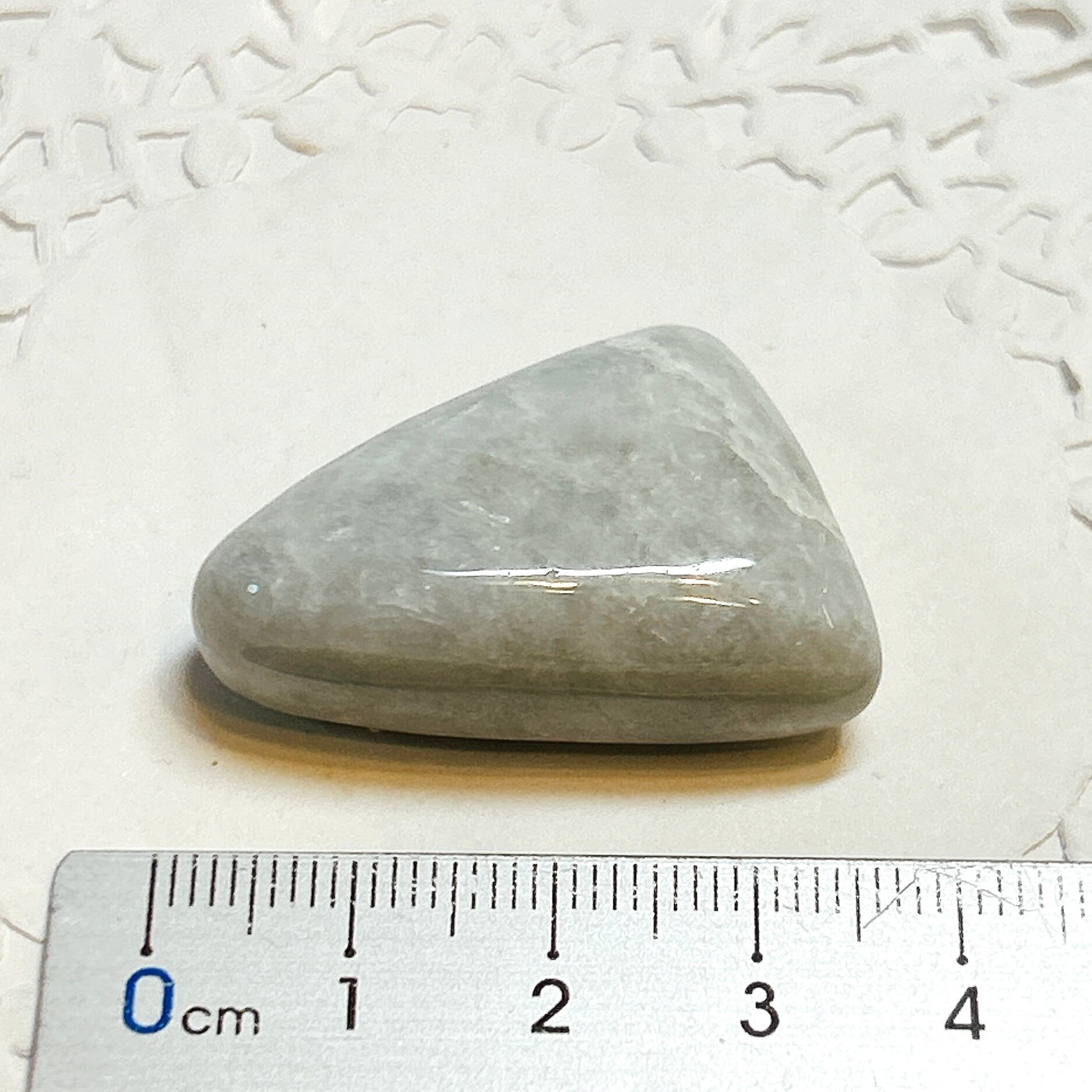 17958】 翡翠 ミャンマー産 ヒスイ ひすい ジェード タンブル 磨き石