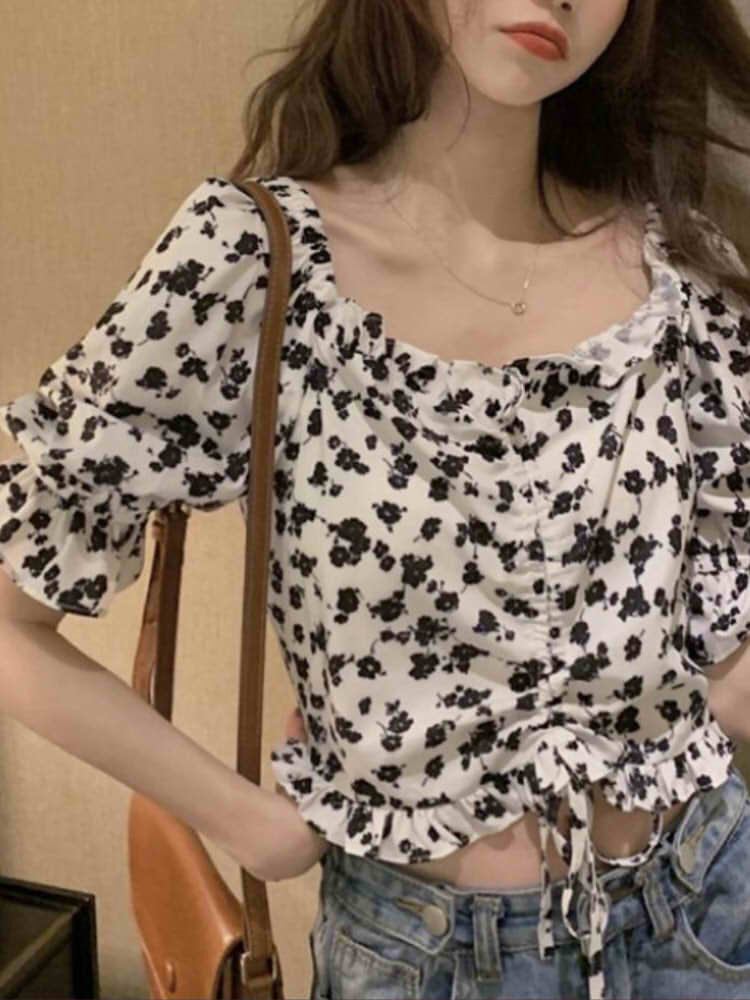 花柄フロントギャザーショート丈ブラウス プルオーバー スクエアネック フリル おしゃれ カジュアル 大きいサイズ 韓国 Ch42 可愛い大きいサイズ韓国レディースファッション通販 Chulachula チュラチュラ