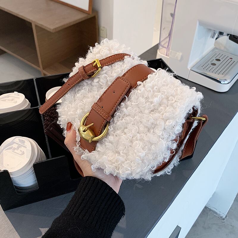 オータムウィンターレッド 秋物 冬物 メッセンジャーバッグ サドルバッグ シートバッグ 手作りハンドバック78831262903