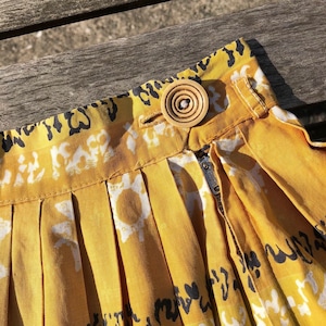 VINTAGE yellow cotton print skirt