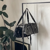 【受注予約:6月下旬入荷予定】zipper shoulder bag/ black
