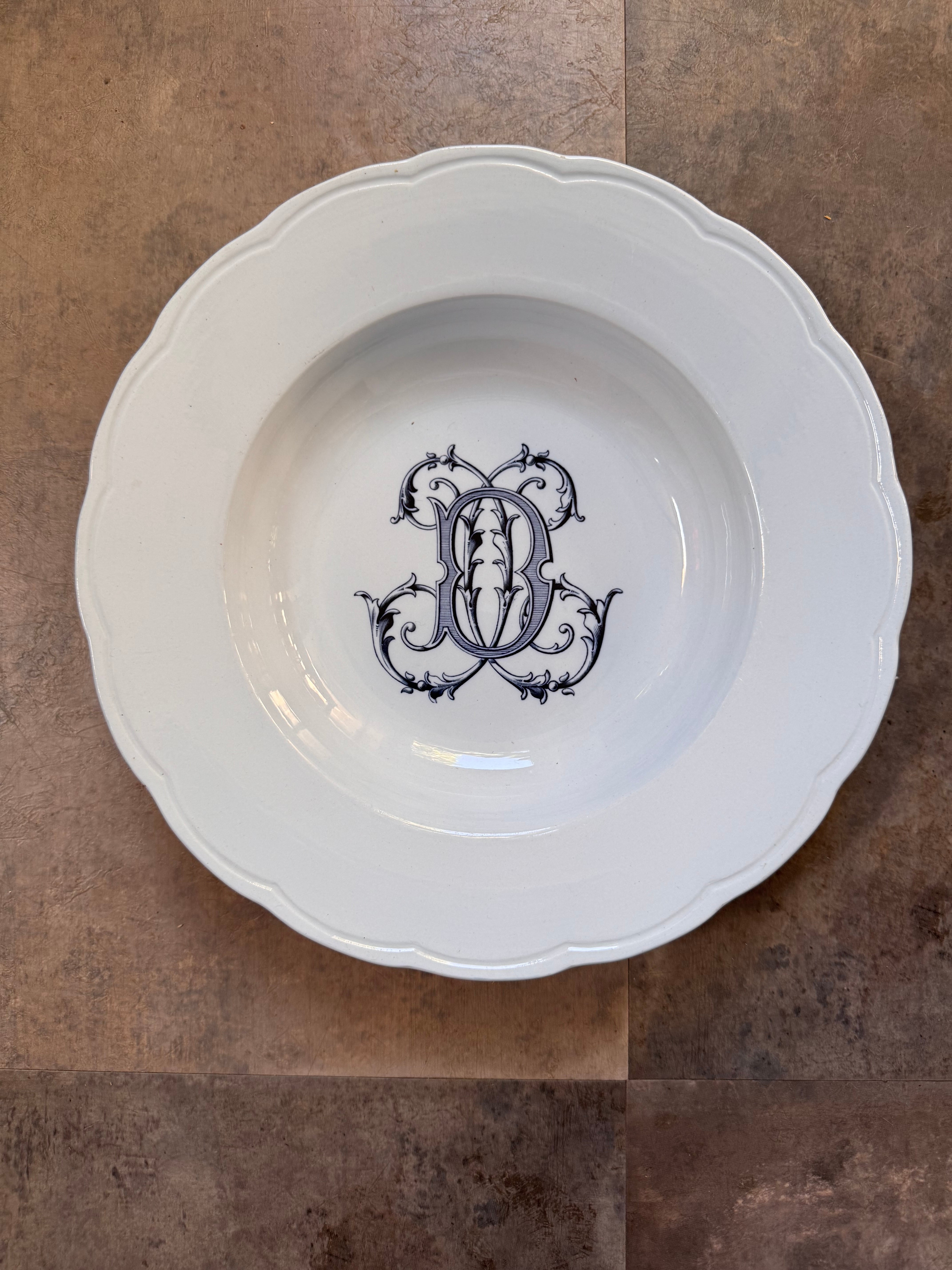 サルグミンヌ 大きなスーププレート