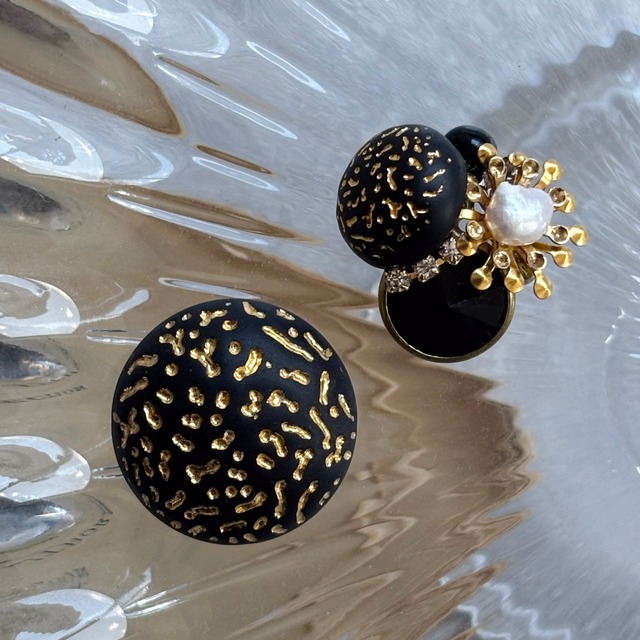 ドイツヴィンテージ ガラスボタン　淡水パール　ピアス/イヤリング