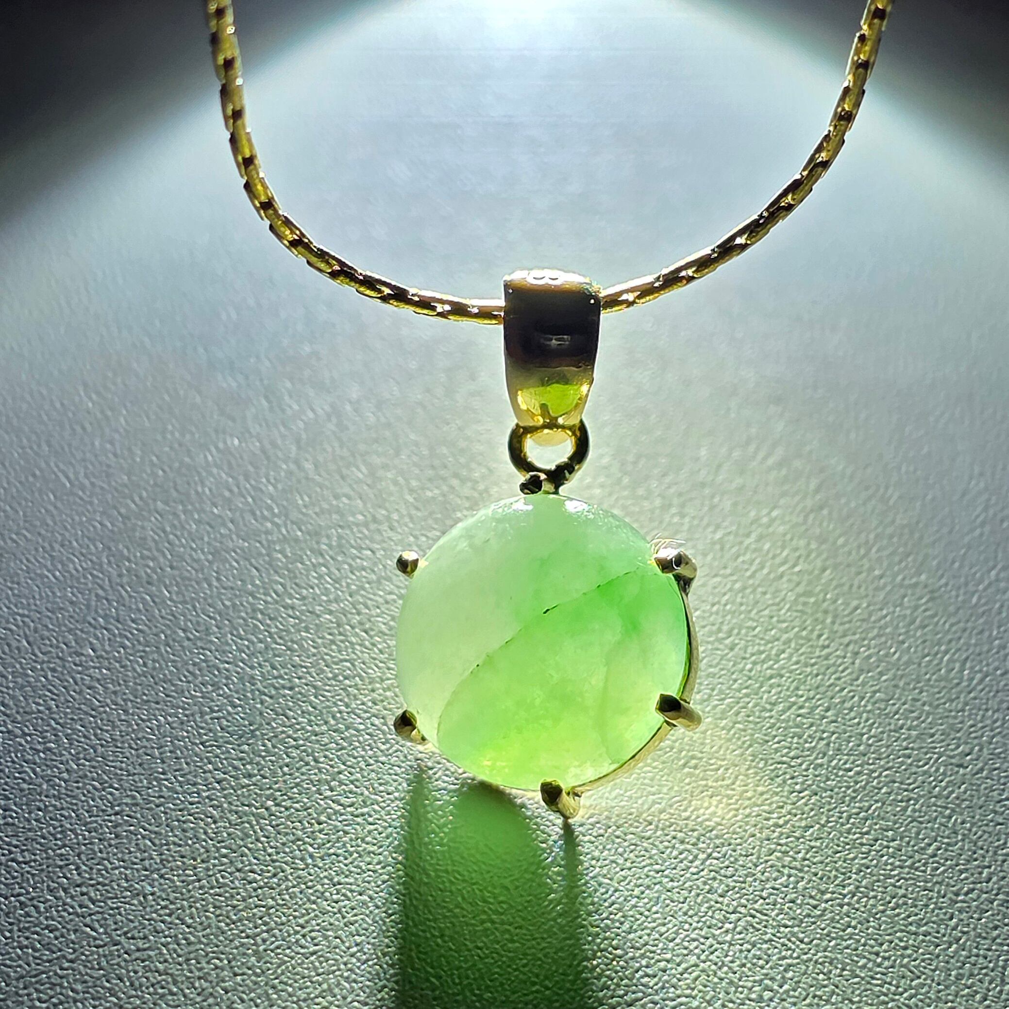 糸魚川 翡翠◆ペンダントトップ 金具（18K)付き◆ろうかん K18 :糸魚川翡翠:ペンダントトップ金具付き BPT0574 | 糸魚川翡翠工芸