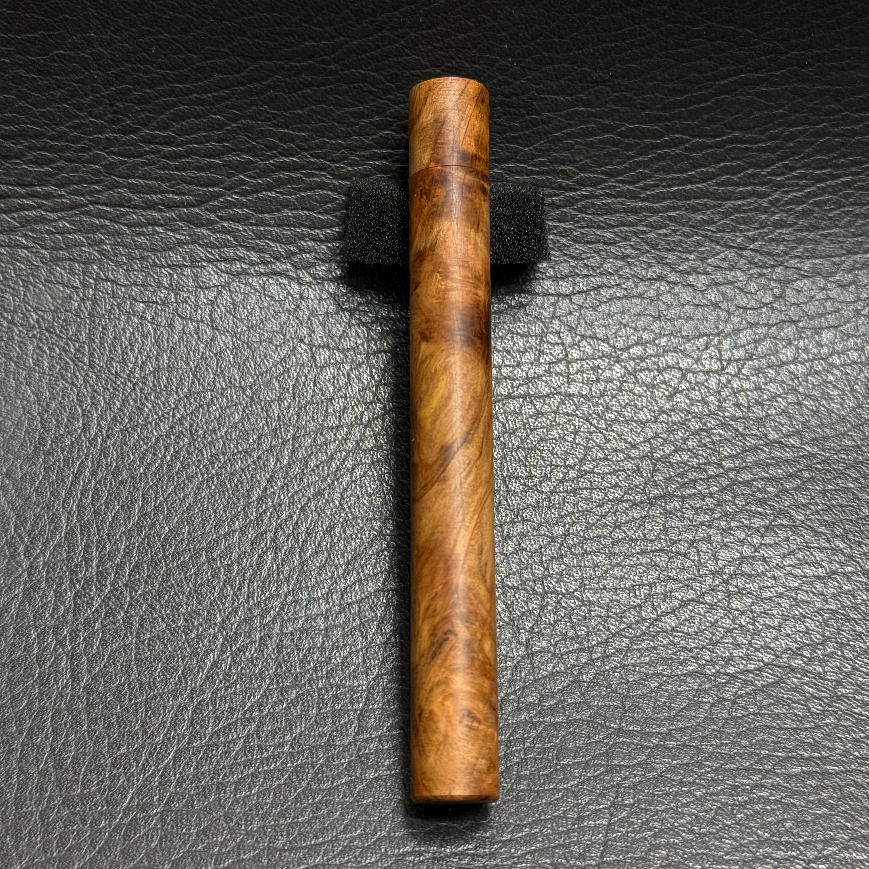37黒柿墨流し　木製キャップ芯ケース　木目揃え　無塗装 15黒柿木製芯ケース オリジナルキャップ 無塗装 | handwood