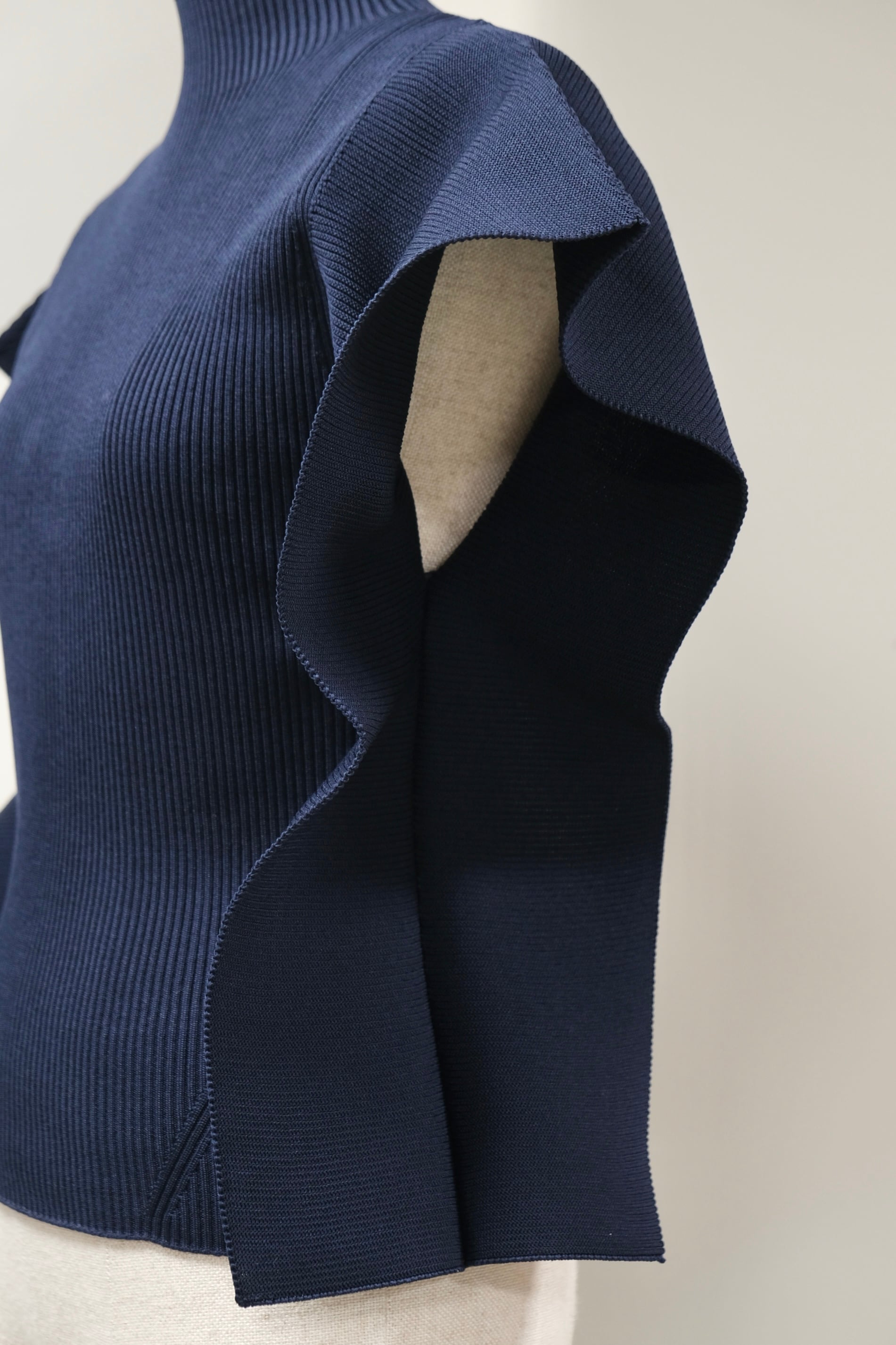CFCL】PORTRAIT CREASE TOP -NAVY- | loop