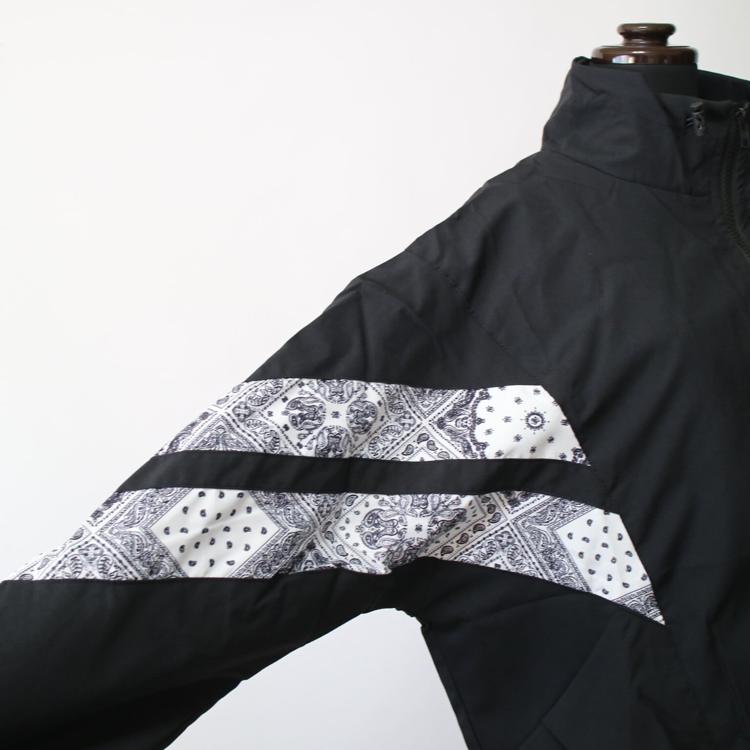 ペイズリー柄トラックジャケット | YUBERRA