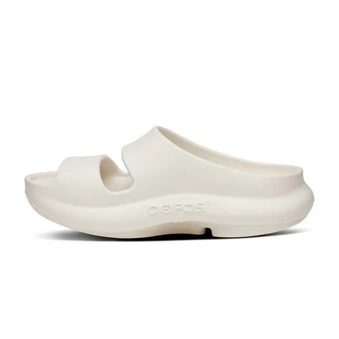 OOFOS (ｳｰﾌｫｽ) - OOYEA CHALK (ｳｰﾔｰ ﾁｮｰｸ) | thecompus