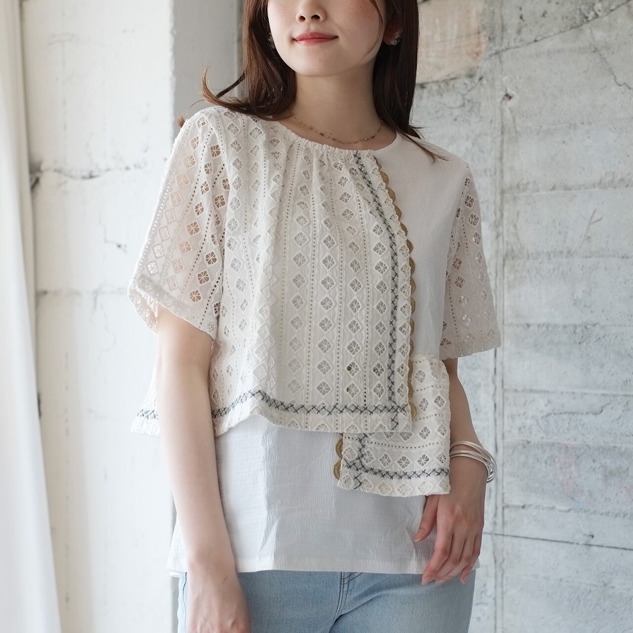 生産終了まであと僅か!個性的×フェミニンなTシャツ!カットワークレース重なるプルブラウス(23s-11)ホワイトver2