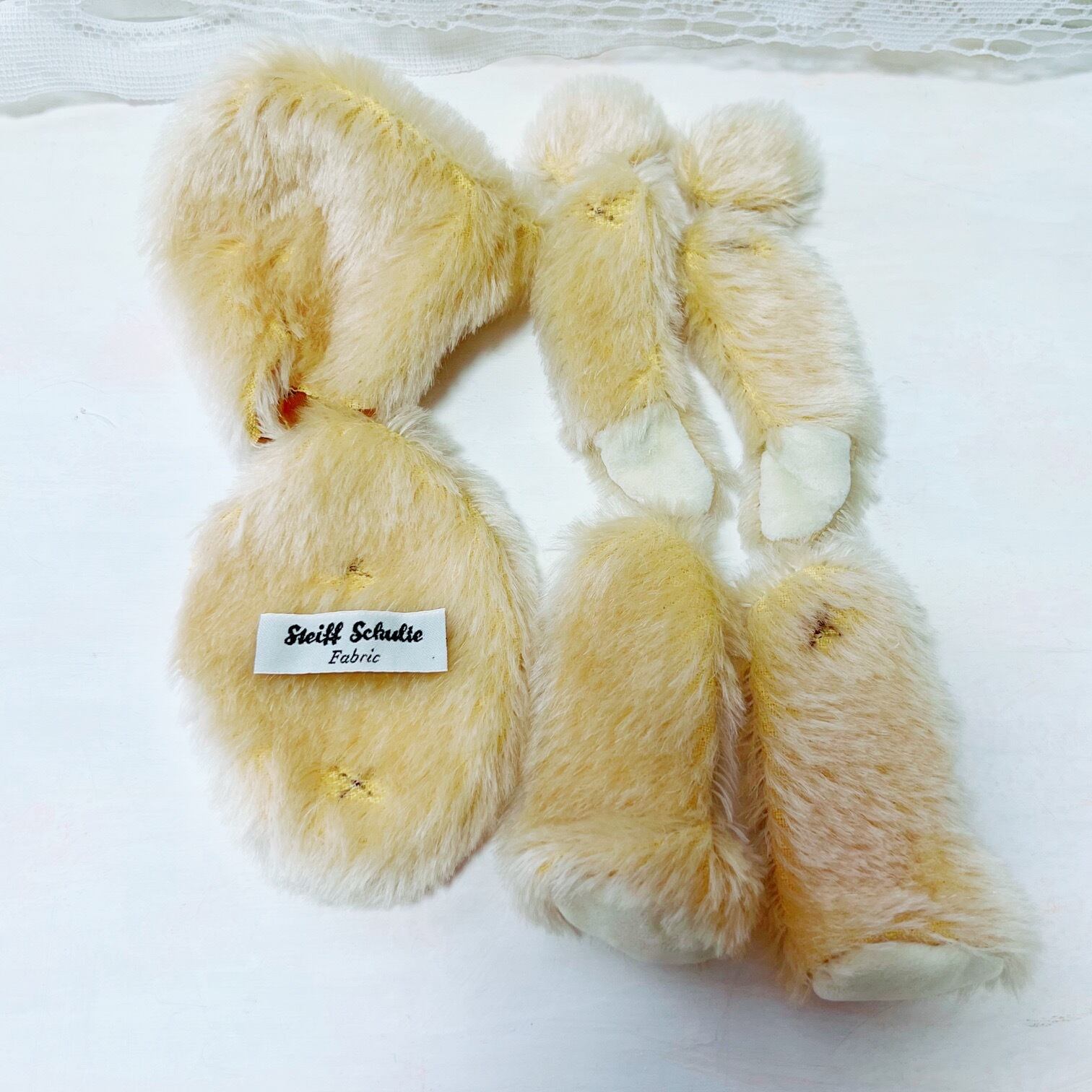 ハンドメイド　テディーベア スモーク 90-year-old grandmother creates over 1,000 teddy bears using