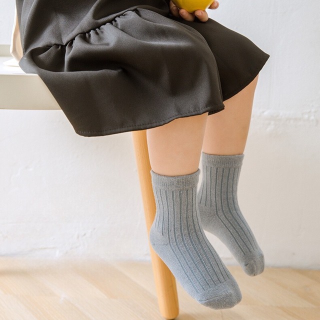 【即納】ナチュラルカラーの無地クルーソックス 4足セット