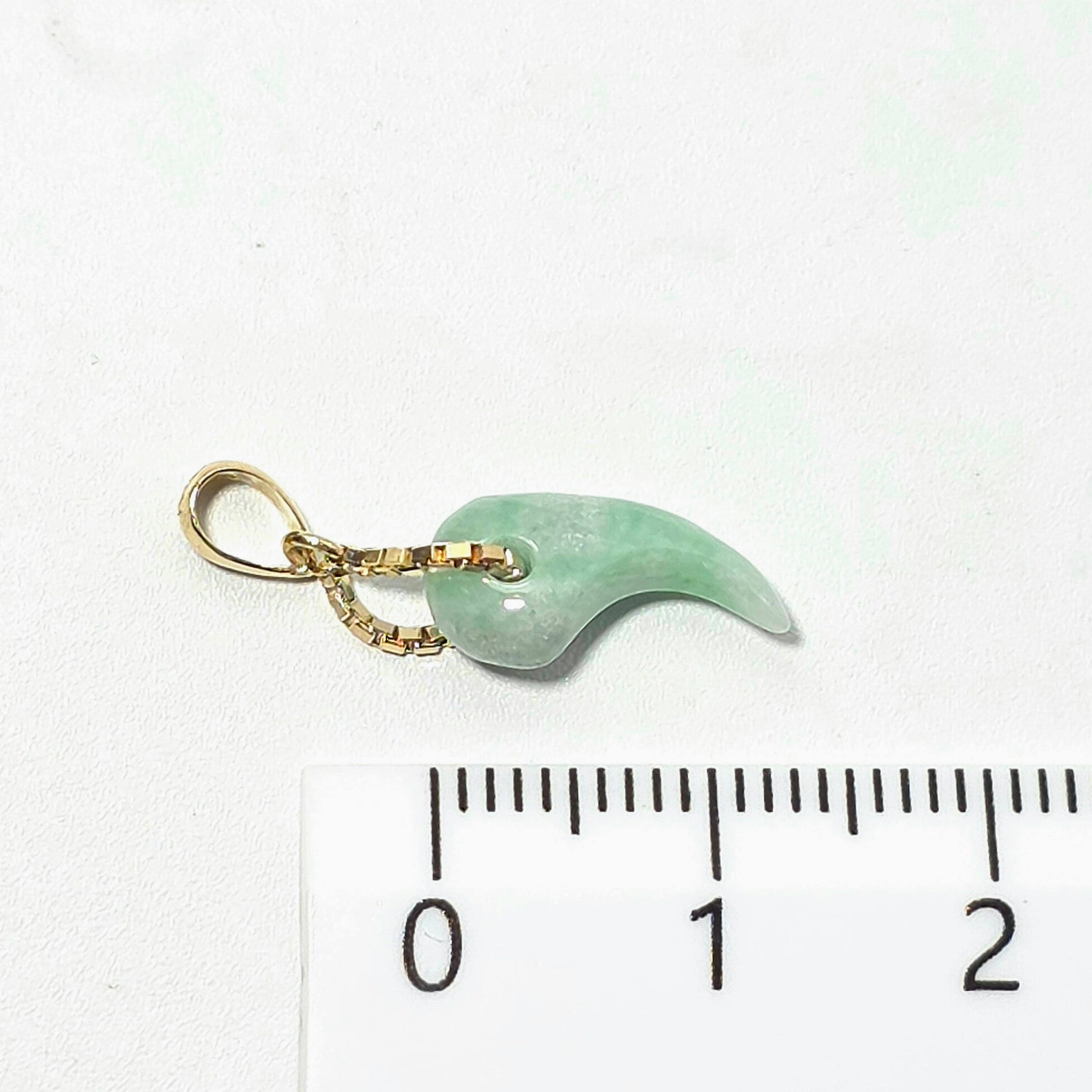 K18 :糸魚川翡翠:ペンダントトップ金具付き BPT0590 | 糸魚川翡翠工芸