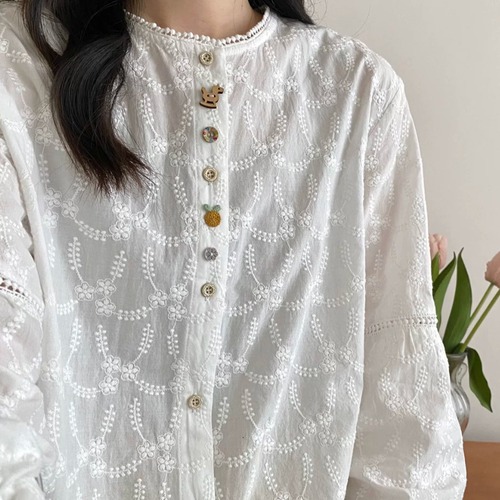 2色/ランダムボタン刺繍ブラウス ・12143