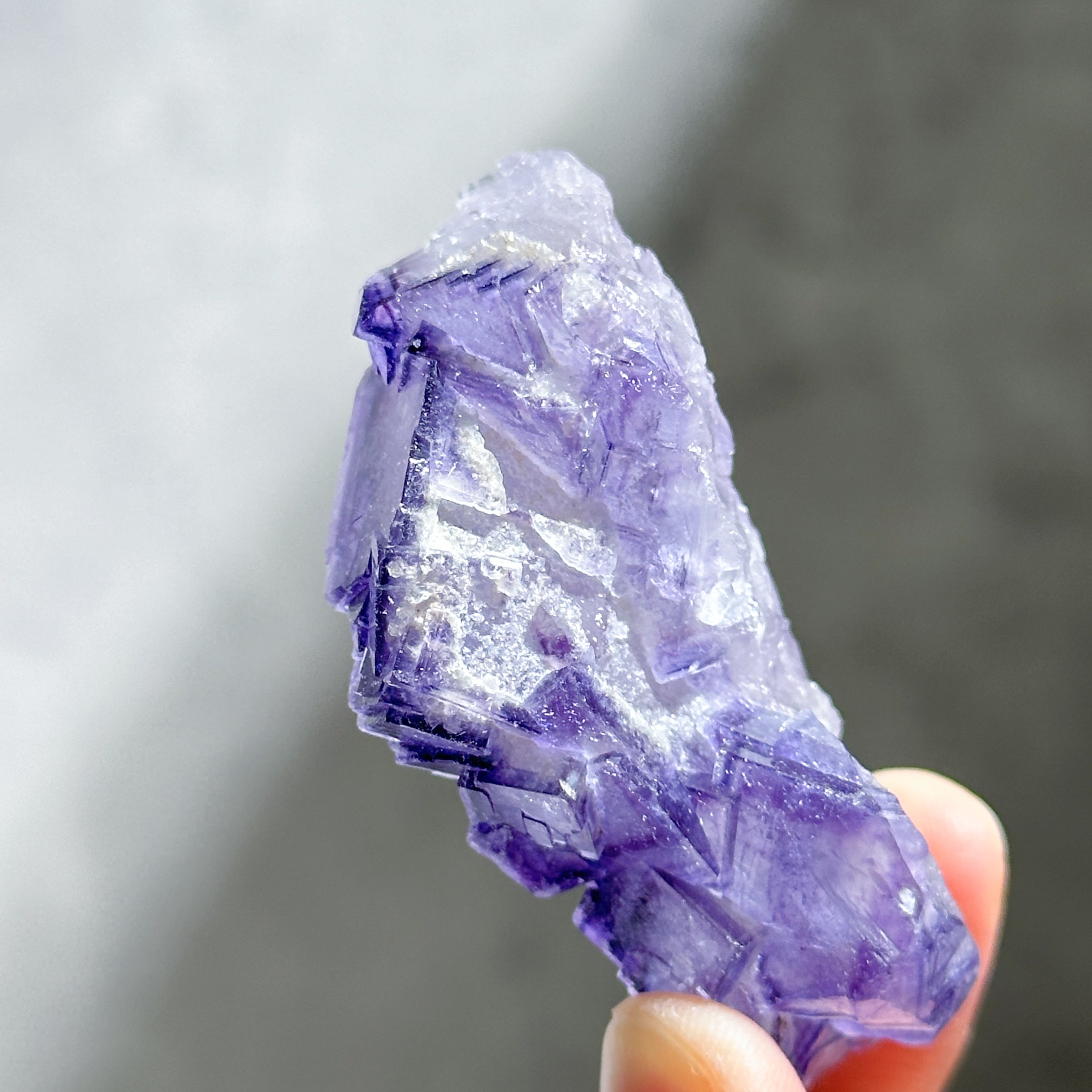 蛍光◎ヤオガンシャン産フローライト 原石03◇ Fluorite From