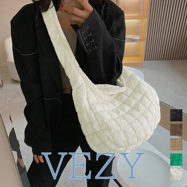 キルトショルダーバッグダウン風キルティング ソフトバッグ 斜めがけ カジュアル 大きめトートバッグ 軽量 マザーバッグ 大容量 餃子型バッグ 黒　 バッグ BAG ベジー VEZY ItemNo.【18391052 】