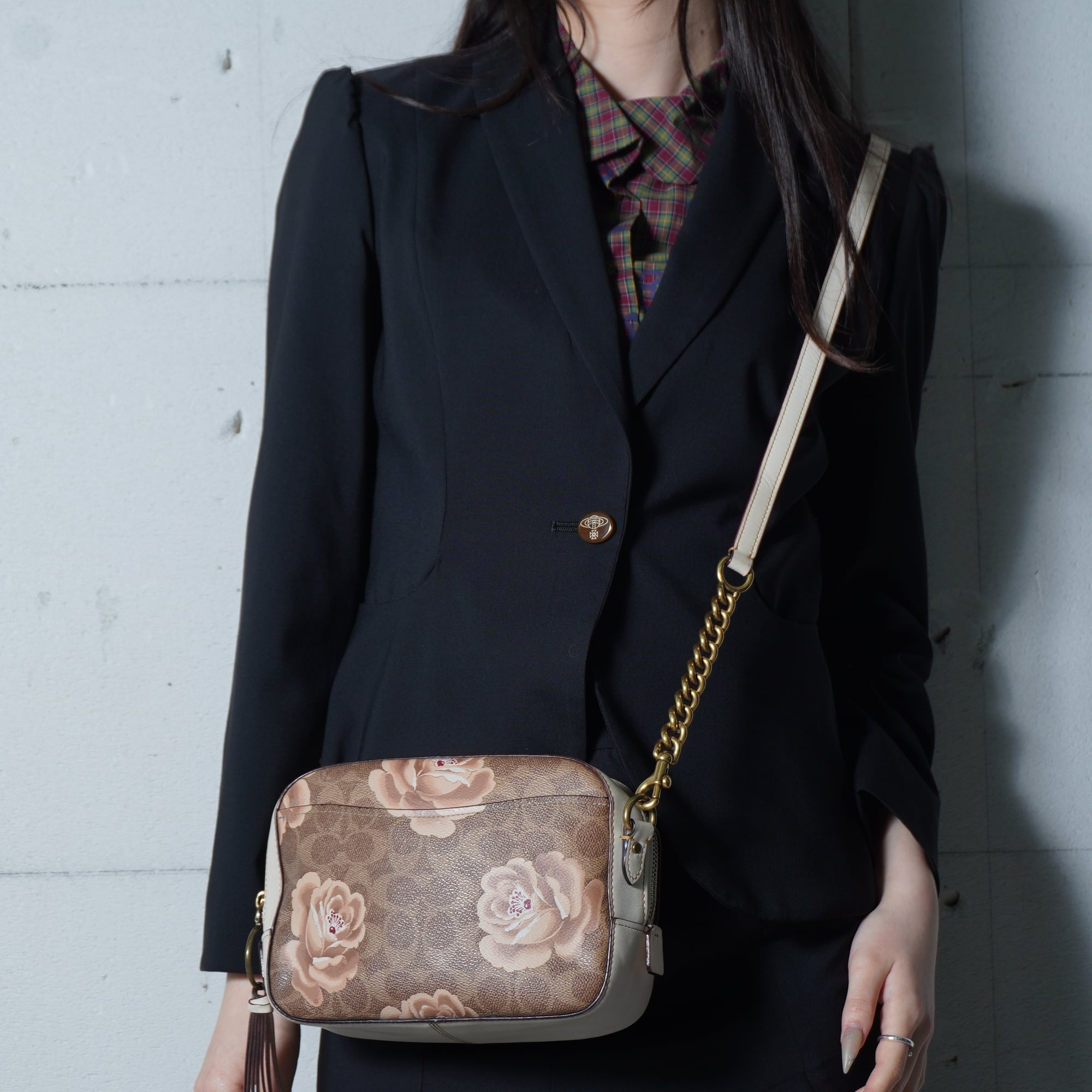 COACH】コーチ 花柄・シグネチャーレザーショルダーバッグ white&brown