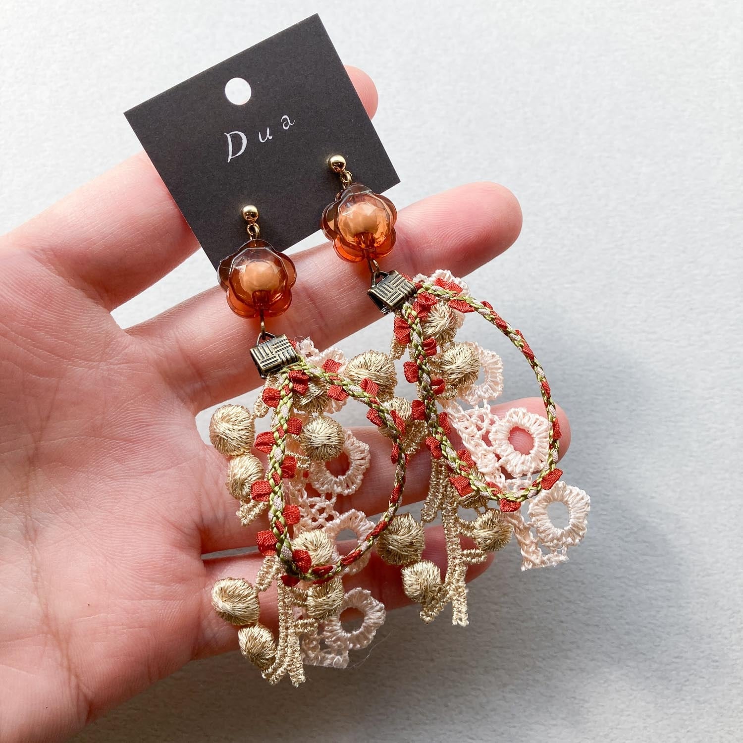 つぶつぶ木の実とお花のブーケ〈ピアス/イヤリング〉 | Dua