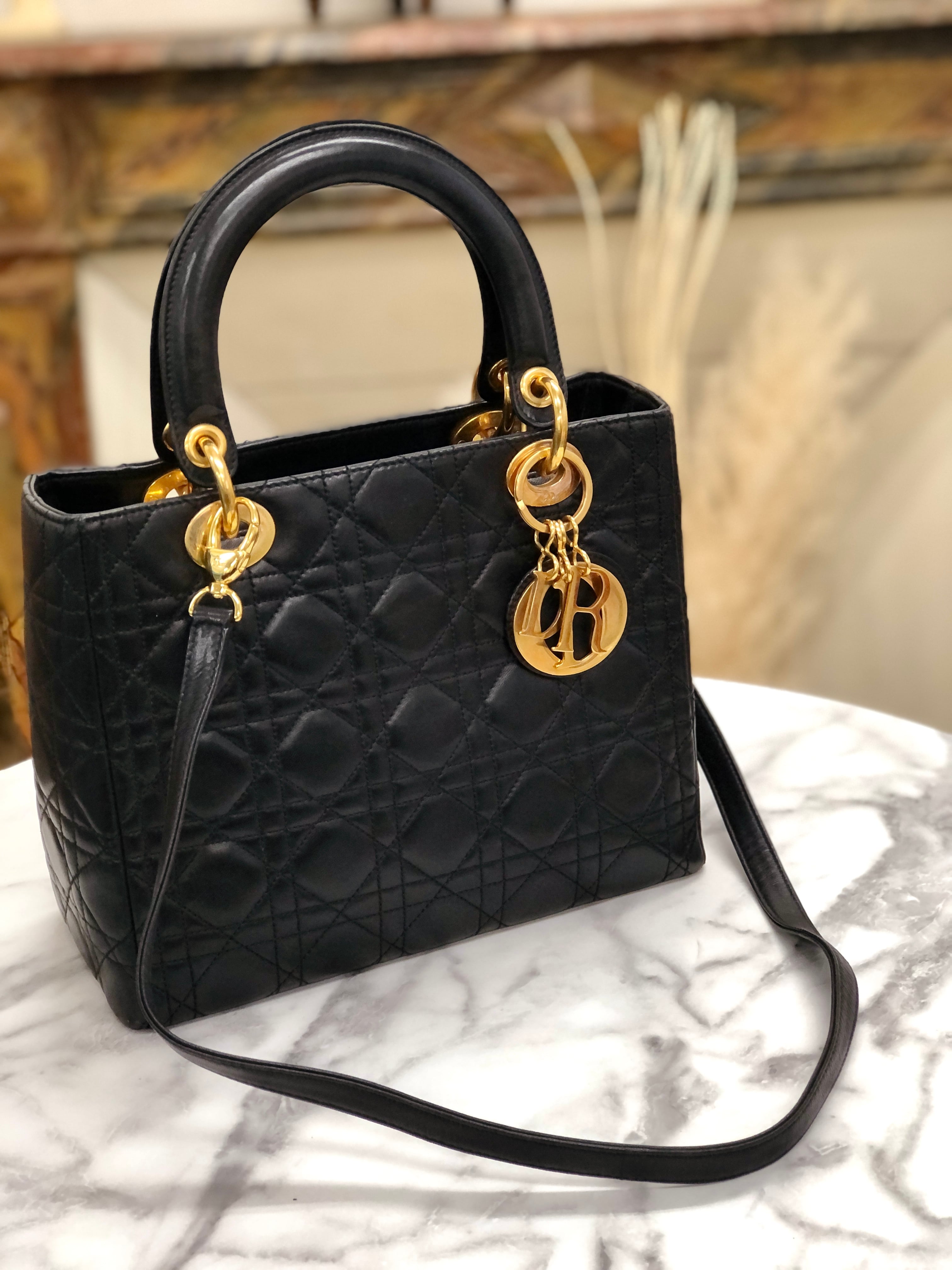 ディオール Lady Dior カナージュ ミディアム ショルダーバッグバッグ