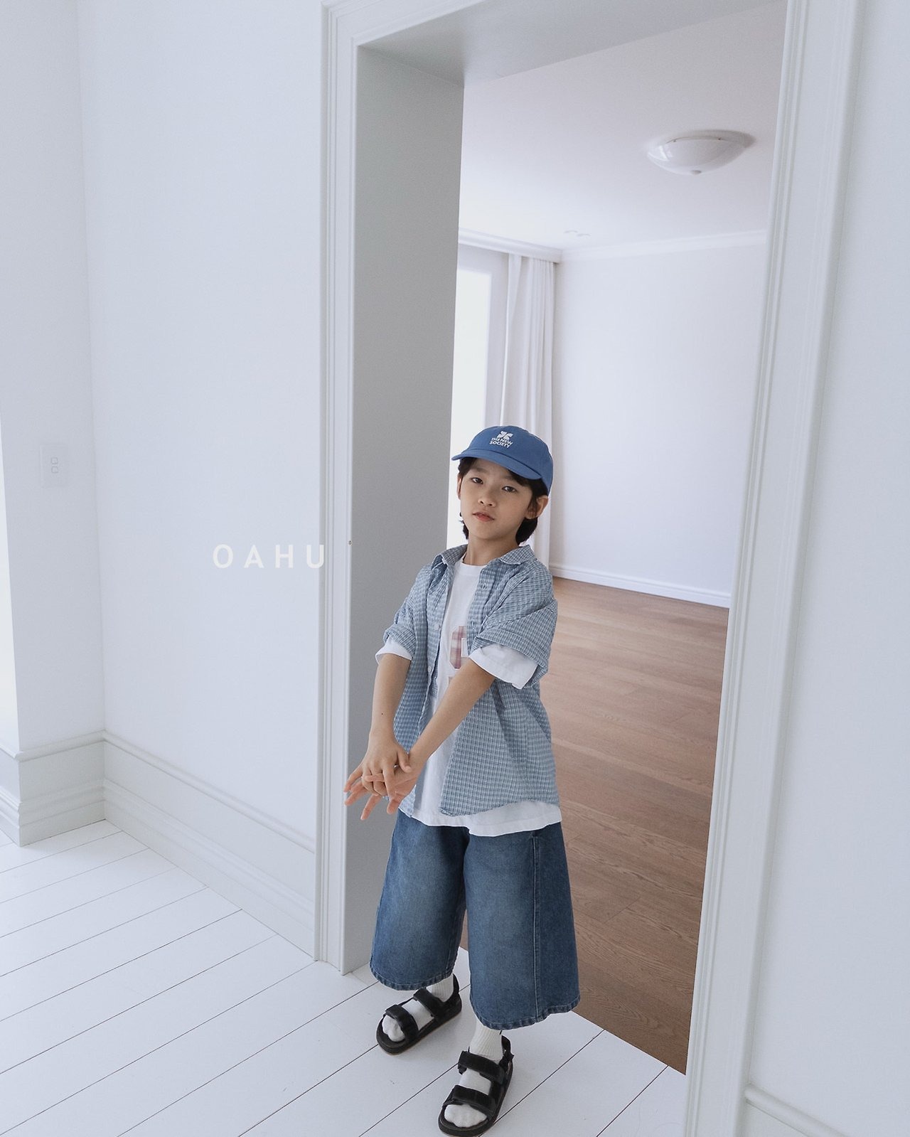 [OAHU] Code Bermuda Denim (JS/JM/JL/JXL) / [오아후] 코드버뮤다데님 (JS/JM/JL/JXL)