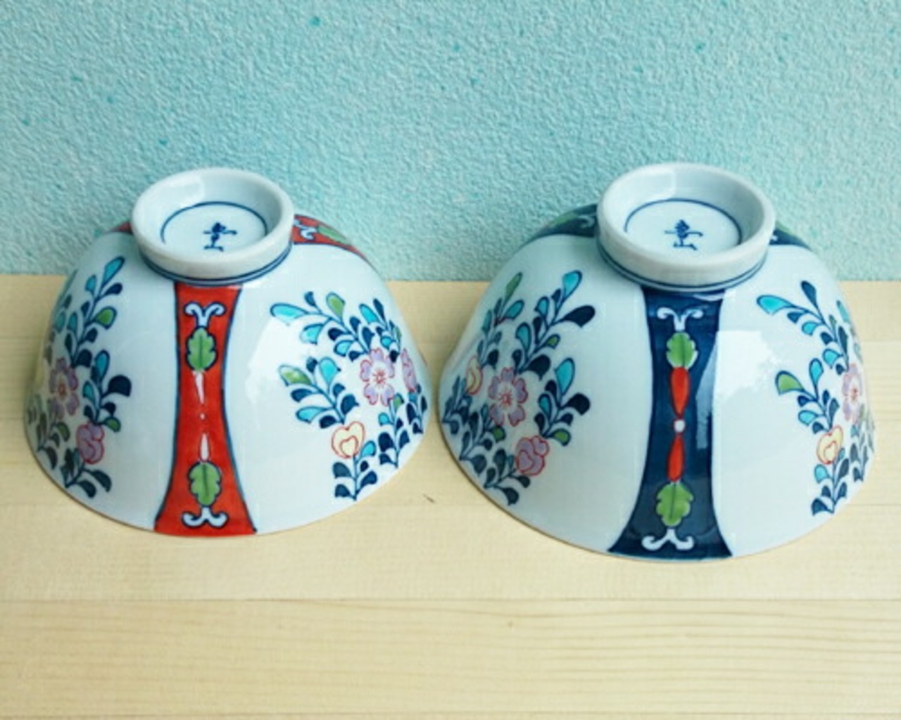 有田焼　お茶碗　しだれ桜　【青・赤】 9-016