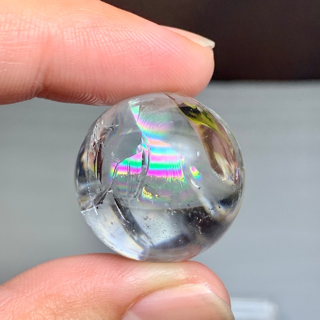 4.レインボー☆アイリスクォーツ スフィア