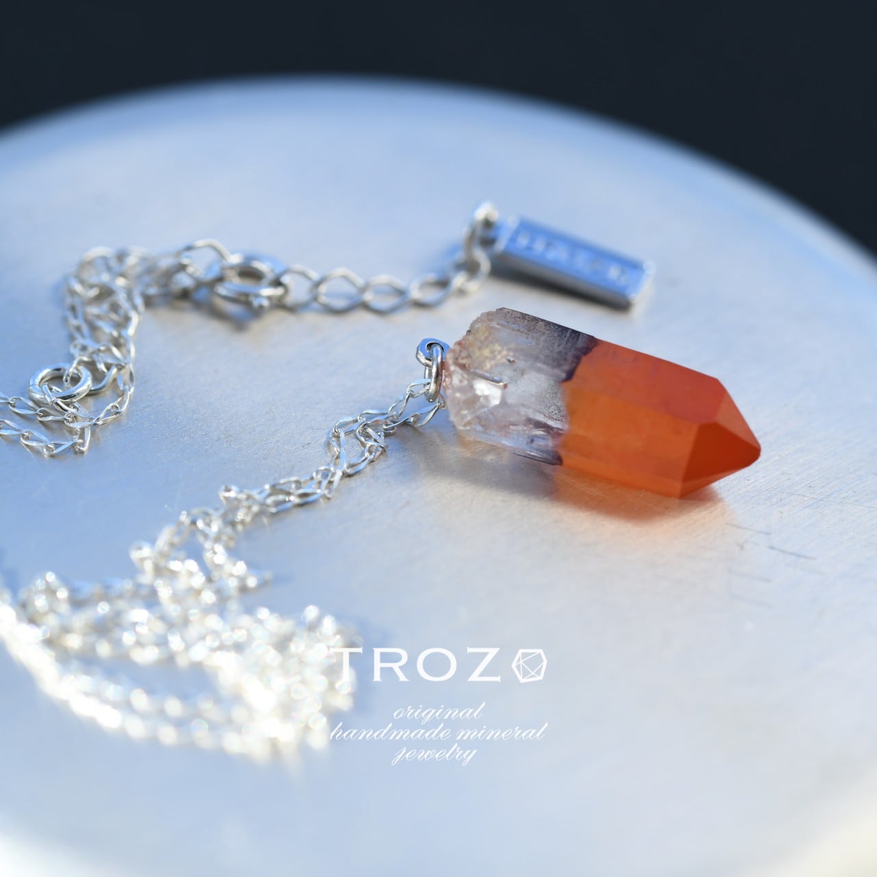 【058 Stay Gold Collection】 赤水晶 鉱物原石 シルバー925 ネックレス 天然石 アクセサリー (No.2947) |  TROZO 鉱物原石の天然石アクセサリーブランド