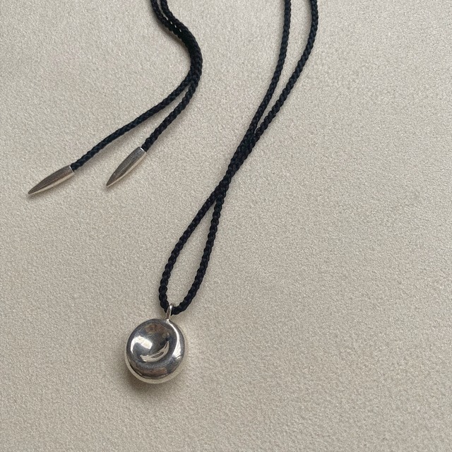 fullmoon chord necklace