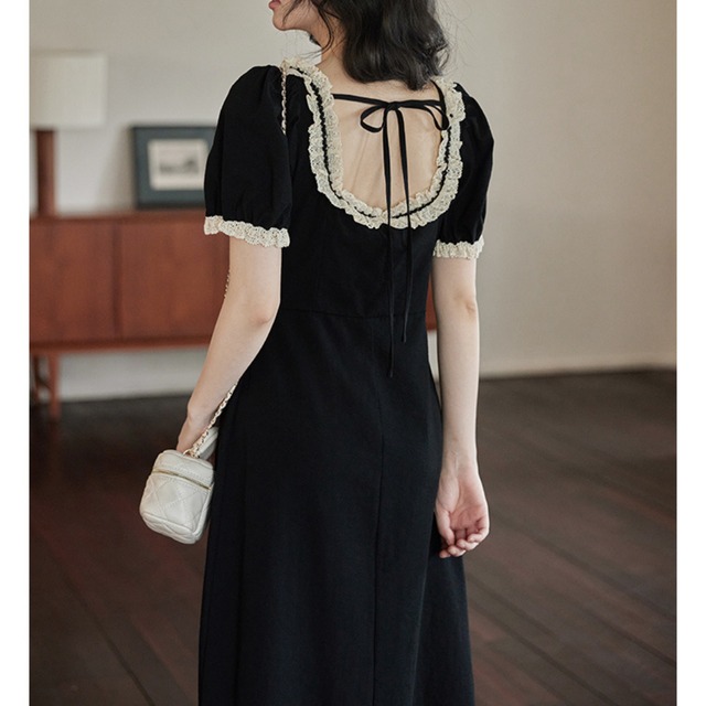 short sleeve square neck black dress