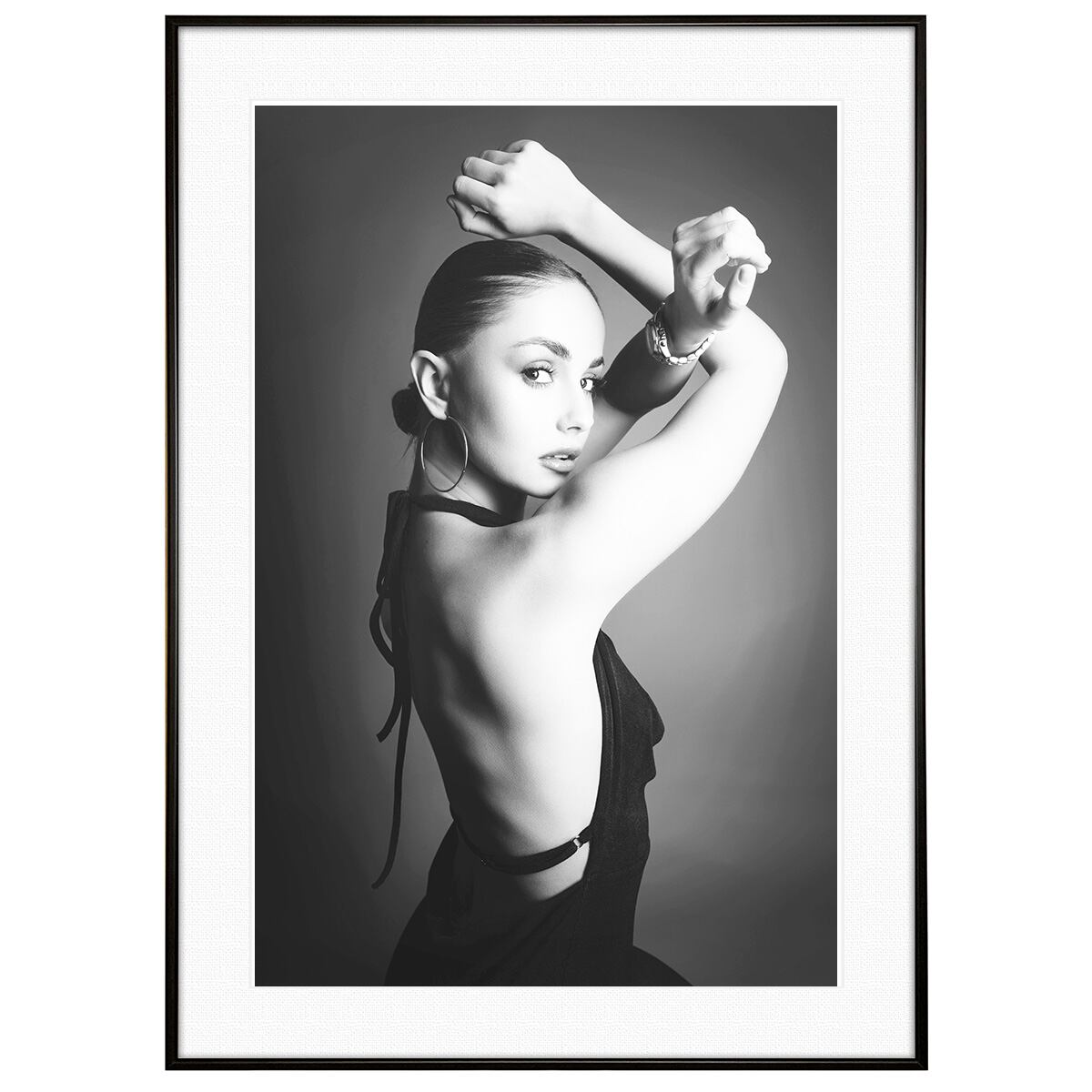 人物写真 ポーズをとる女性 インテリアアートフォト モノクロポスター額装 AS4355