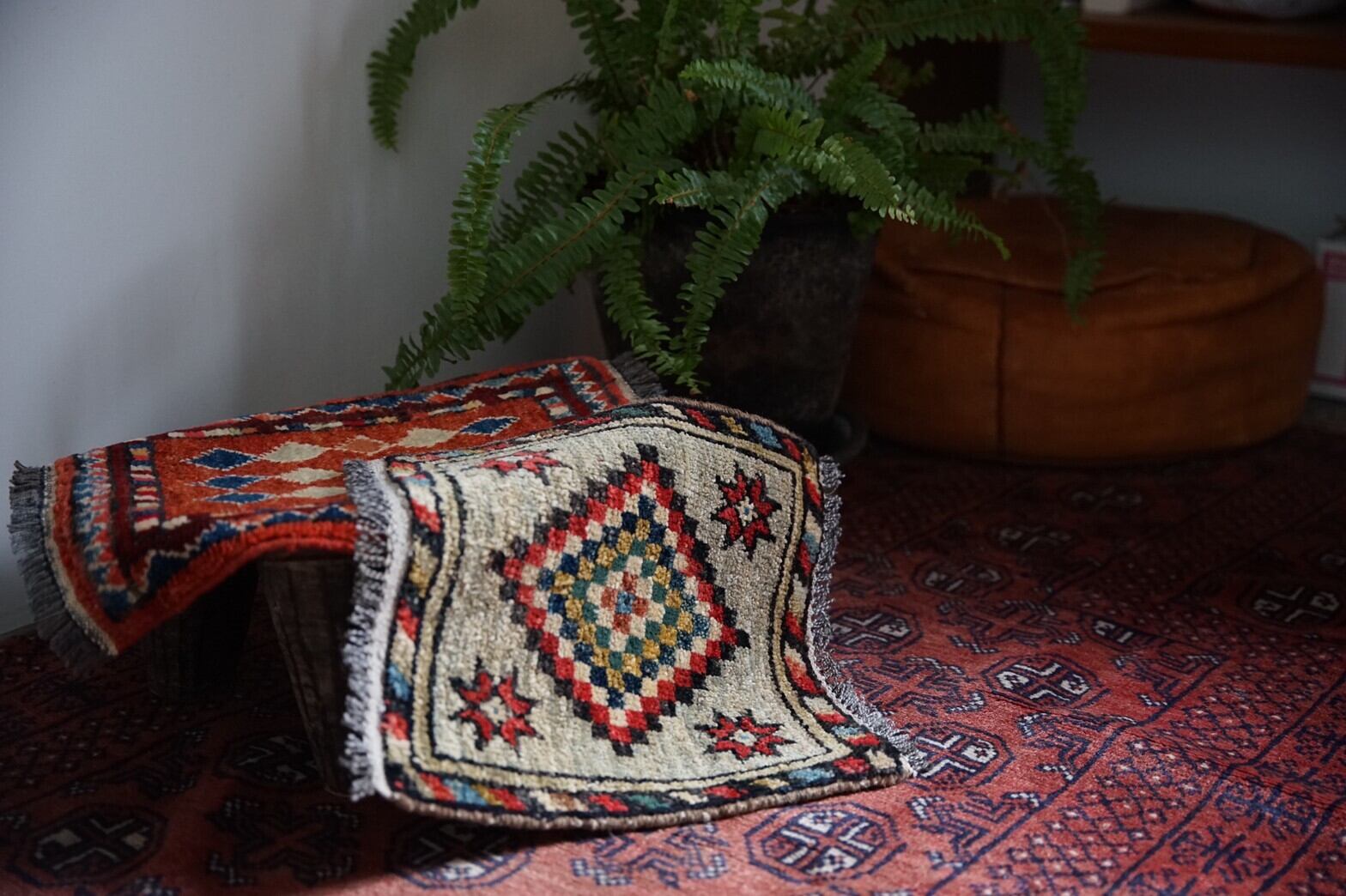 006 - Vintage mini rug