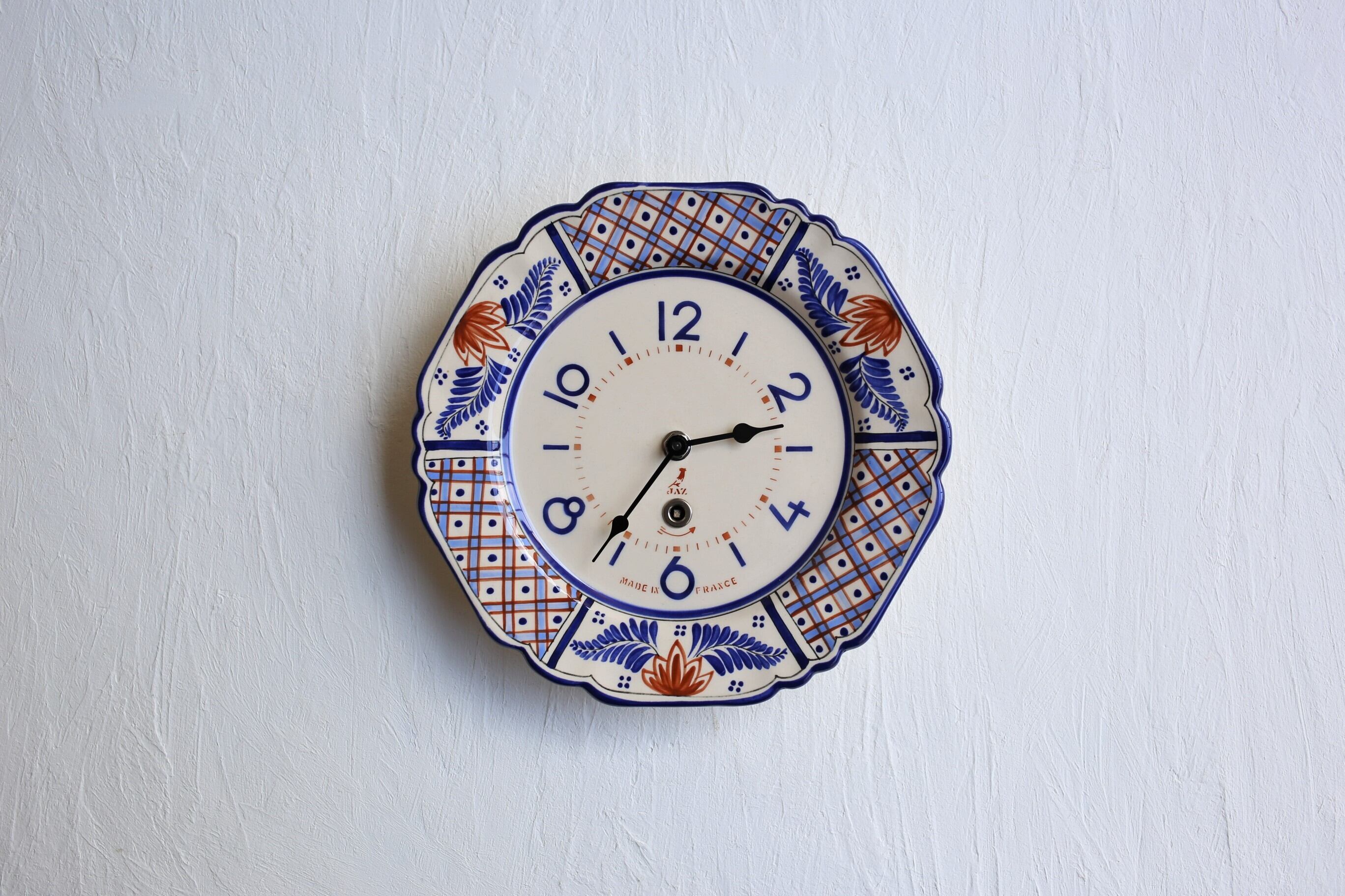 フランス アンティーク ヴィンテージ JAZ 花リム 陶器プレート 壁掛け時計(電池式クォーツ交換済) N-03595