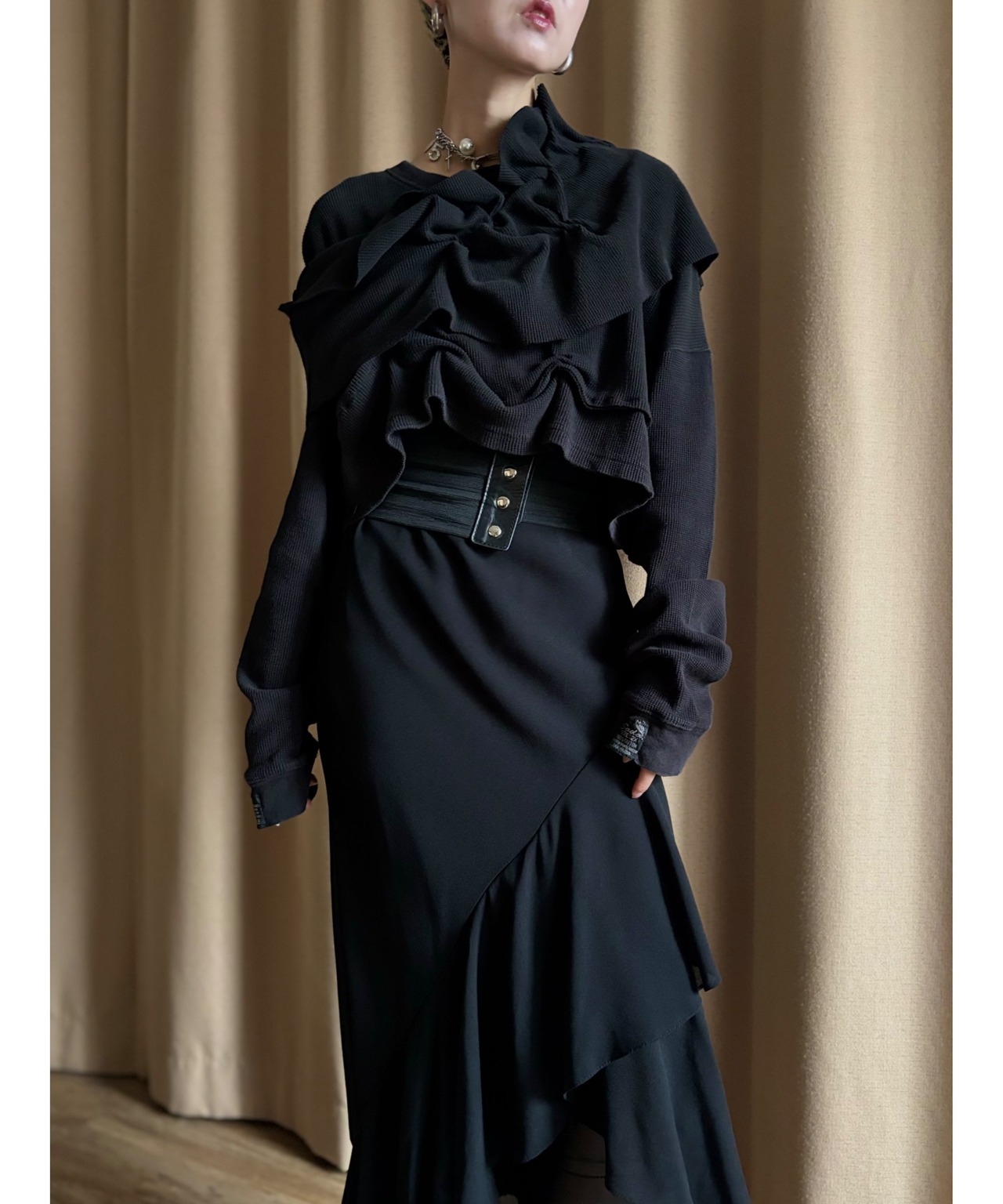 frill gather design thermal black remake tops-5037-10