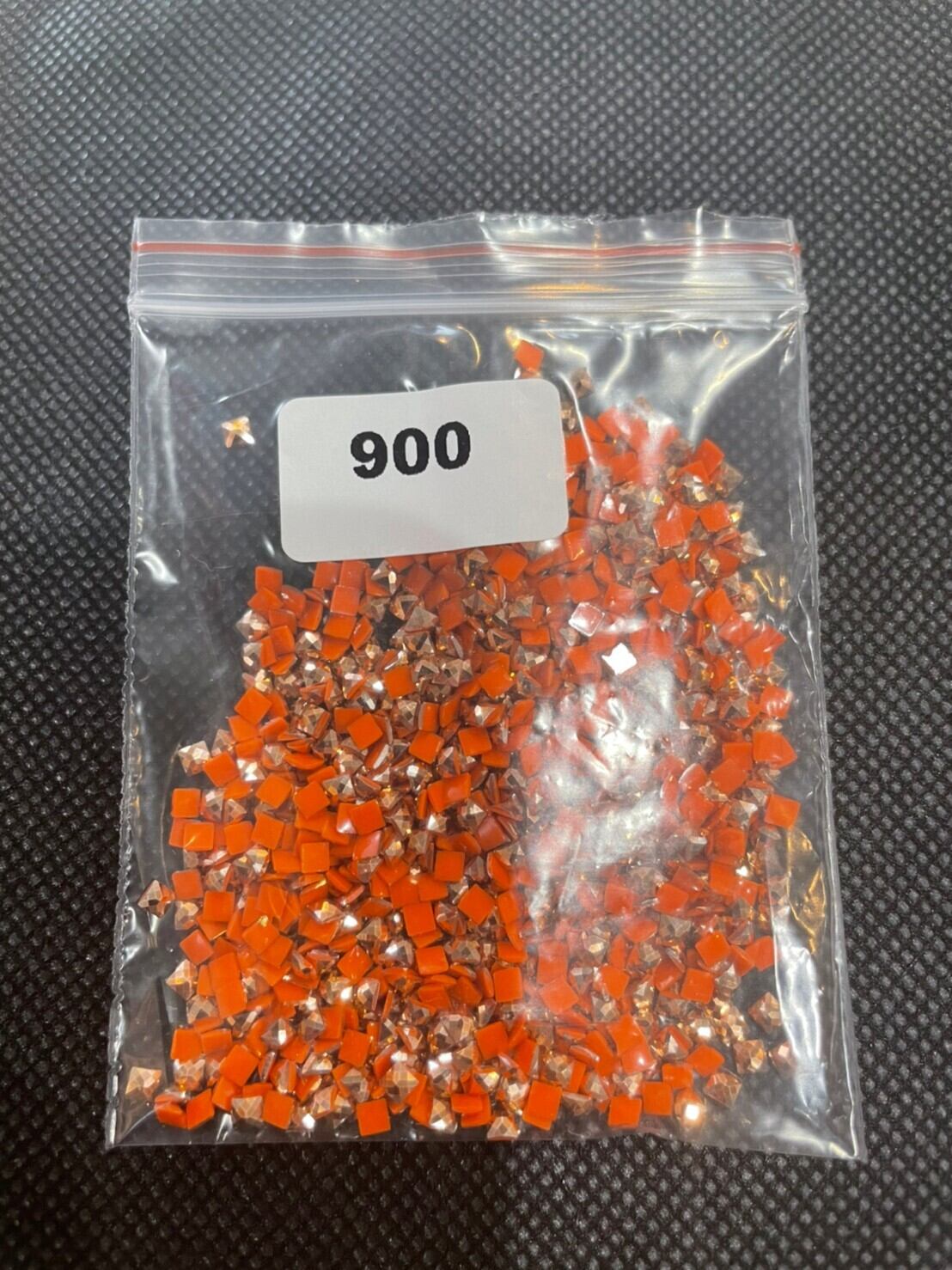 【900番】メタリックビーズ⭐︎四角(square)ビーズ 5g入り