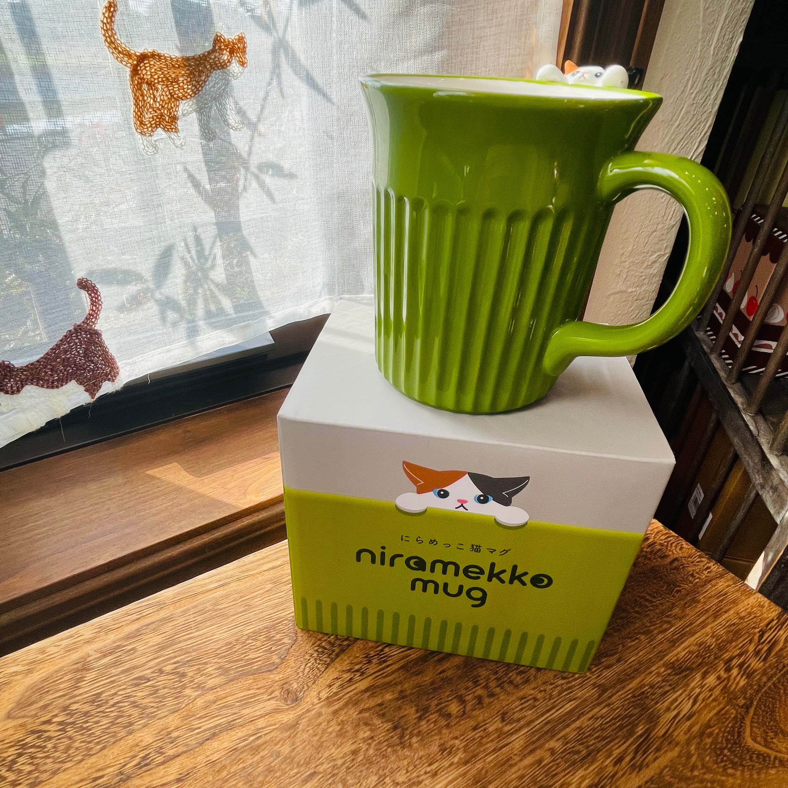マグカップ｜にらめっこマグ  猫雑貨 猫モチーフ 猫柄 猫グッズ おうち時間 三毛猫 プレゼント プチギフト 贈り物