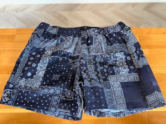 〈ranor〉BANDANA MIDDLE SHORTS（OFFBLACK）