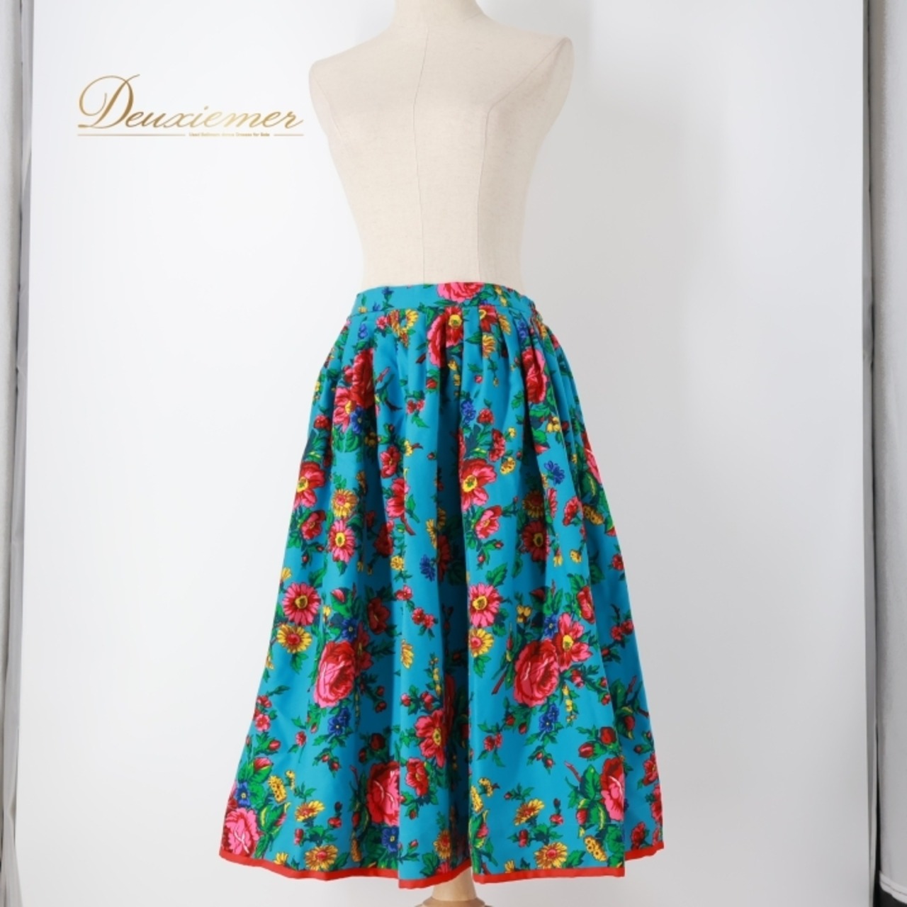 フォークダンス 衣装 スカート ブルー系 ナロッドニー NARODNI 花柄 水色 赤 紫 緑 華やか チロリアン チロルスカート 鮮やか ダンス衣装 日本製 イベント 練習 レッスン かわいい ピンク系 レッド系 グリーン系 パープル系