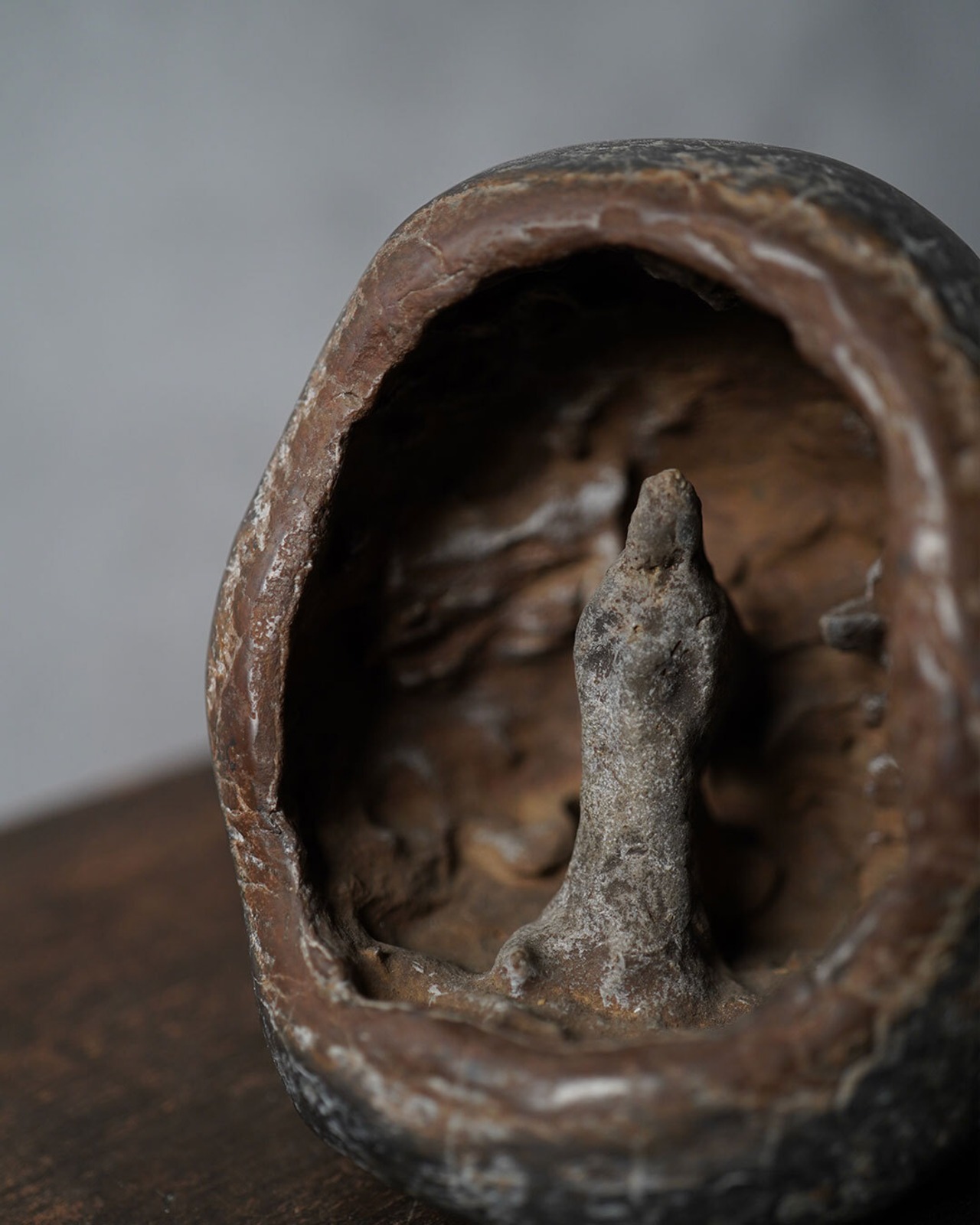 観音菩薩像　石彫