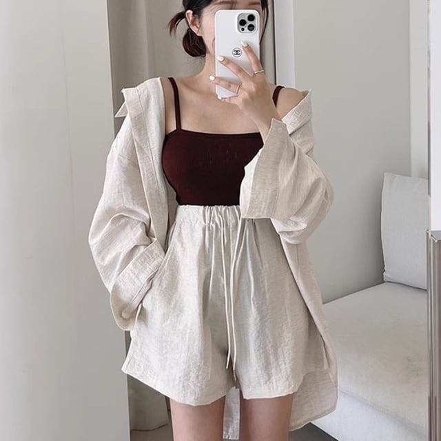 【予約販売】セットアップ シャツ ショートパンツ ハイウエスト 長袖 上下 リネン レディース オーバーサイズ 前ボタン ベージュ ブラック フェミニン 体型カバー こなれ感 大人可愛い シンプル おしゃれ 韓国 旅行 バカンス 春 夏 トレンド フリー