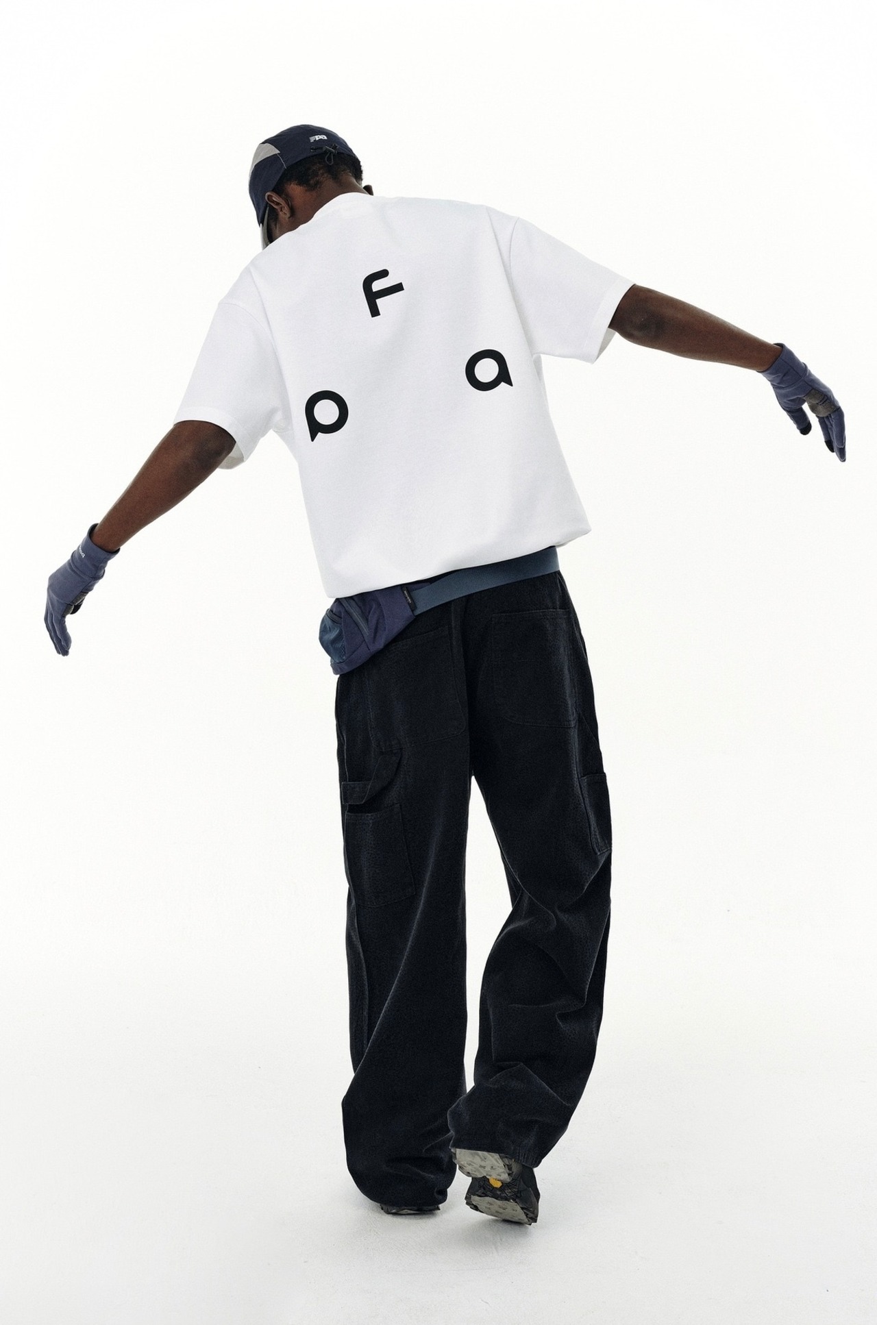 ジオメトリックコードTシャツ uh00041 Geometric Code Tee