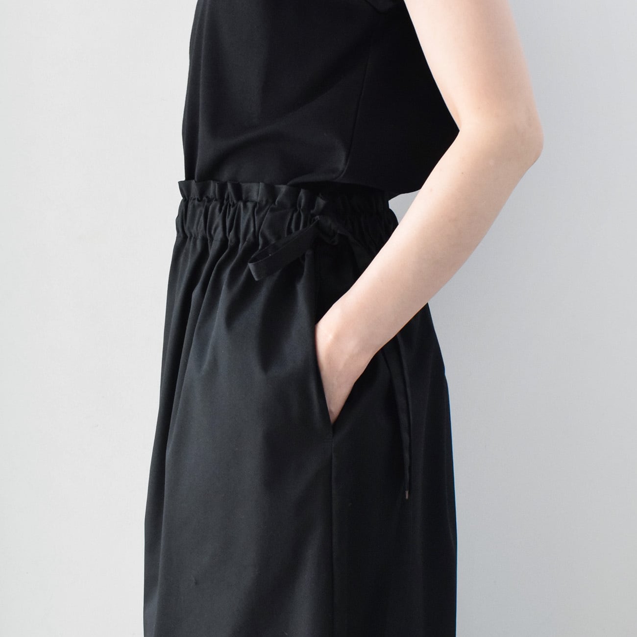 ワイドパンツ（ショート）：黒［PT03HPBK］ | skep-online shop