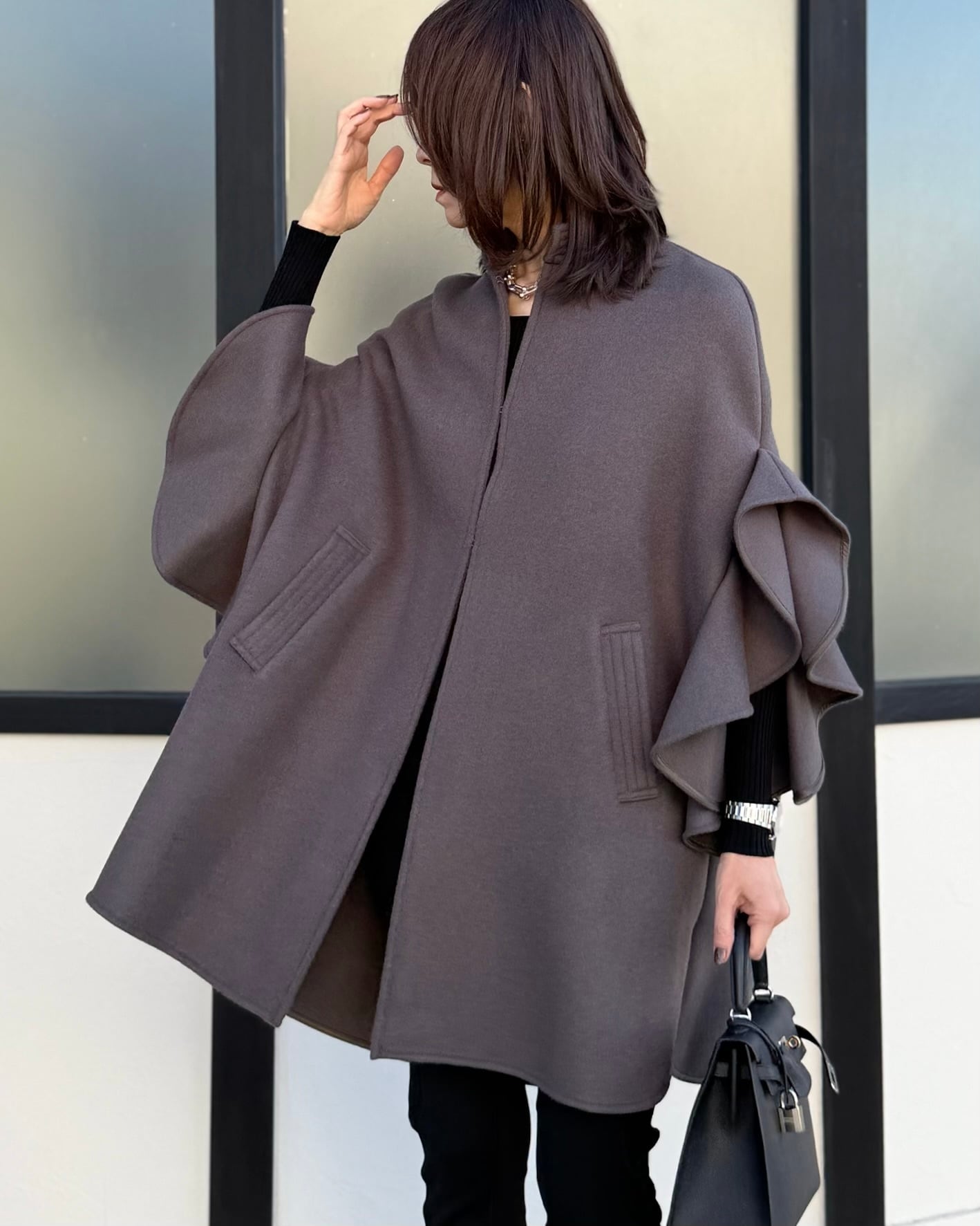 VEVIRED フラウンススリーブポンチョ 31163 | SYSORUS