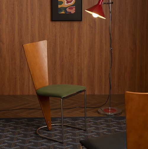 チェア 椅子 デザイナーズ ダイニングチェア デスクチェア 無垢材 レトロ アームチェア 背もたれ付き カフェ おしゃれ モダン レトロ 可愛い ホテルライク 一人暮らし 韓国