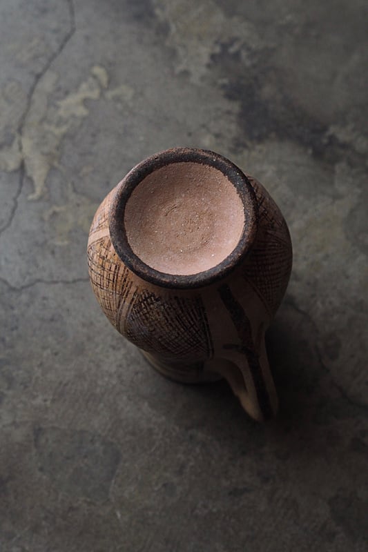 北アフリカ 格子紋水差し-antique African terra cotta pitcher