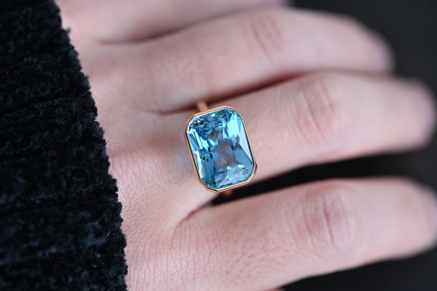 一点限り】K18YG ブルートパーズ(12.95ct) 覆輪リング | ASHIOURY