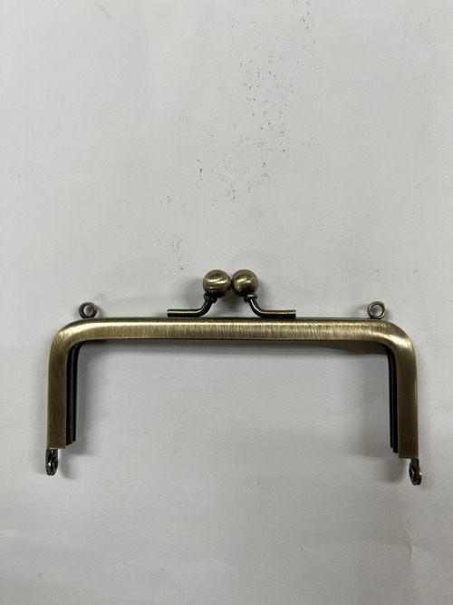 ３３×１５（横約10㎝×高さ約4.5㎝）　8㎜丸玉　5㎜天両カン（ATS）