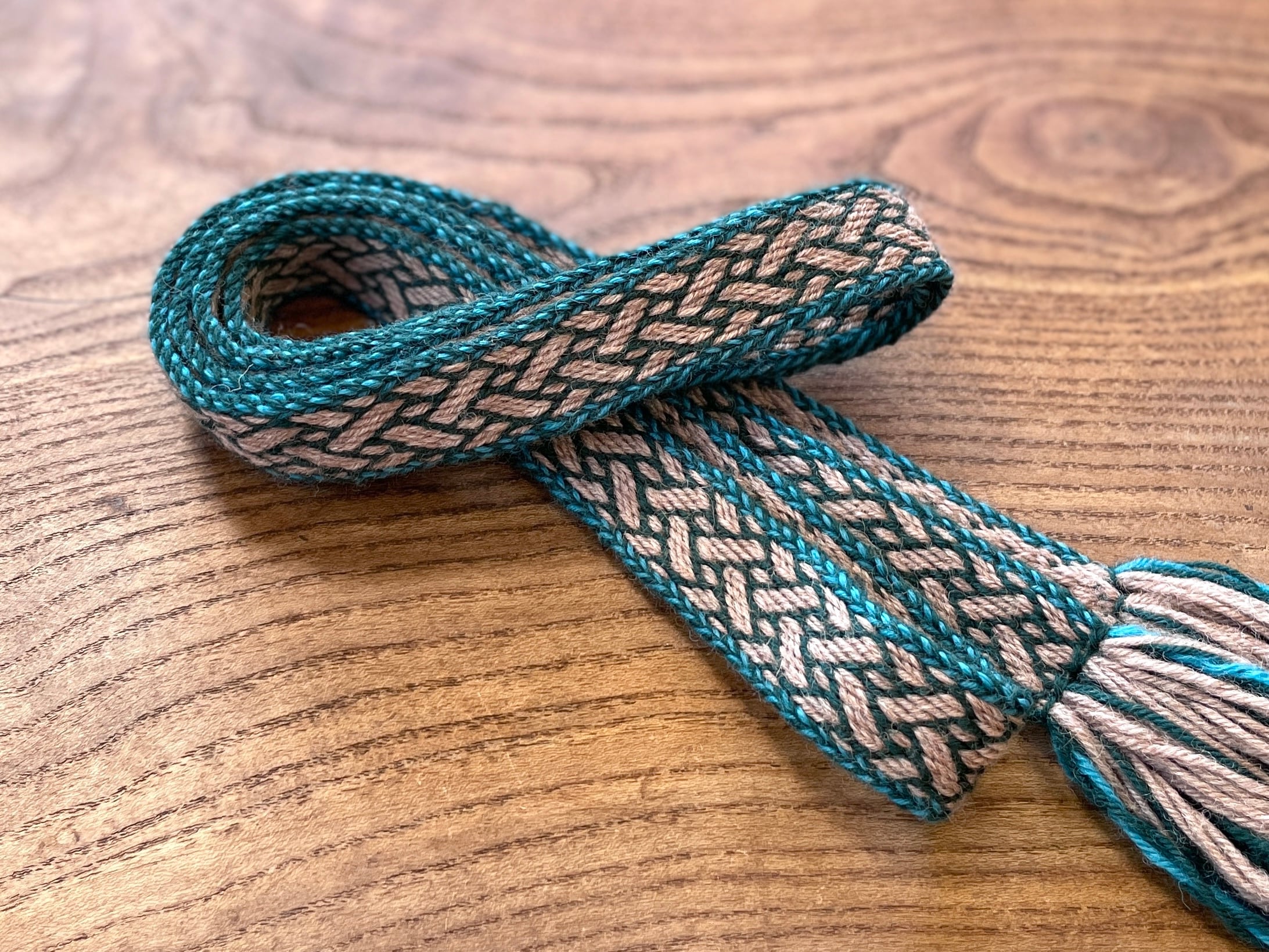 カード織り バンド Birka B22 25mm幅 約1.6m/手織り 帯 ロングベルト ヴァイキング Viking