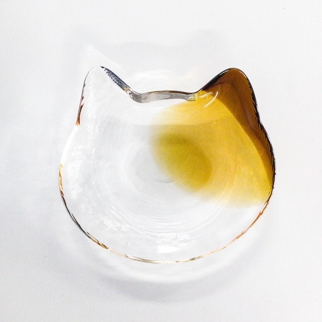 再入荷！ここねこ　小皿　【ブチ茶】　coconeco　12cm　可愛い猫食器　 日本製　ハンドメイドガラス　アデリア